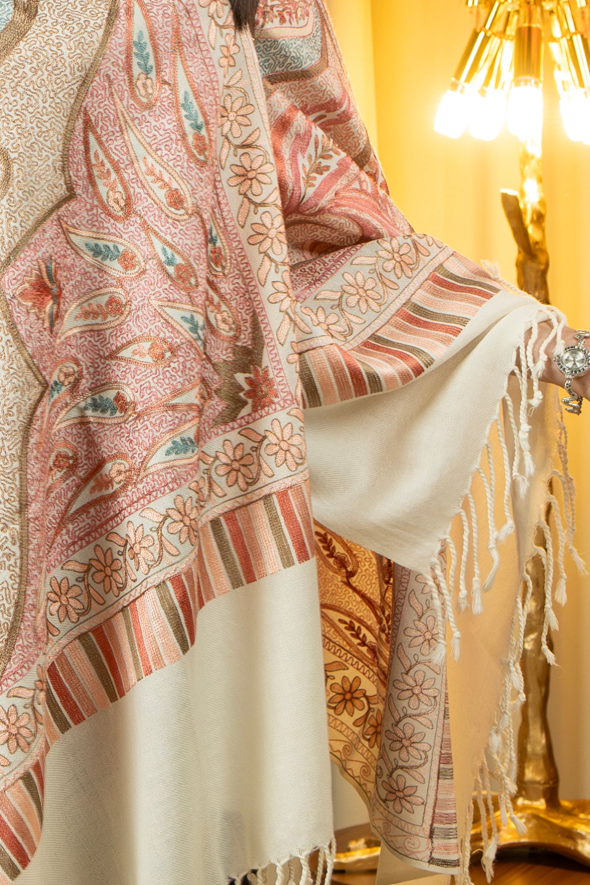 Aari Embroidered White Pure Wool Stole For Women